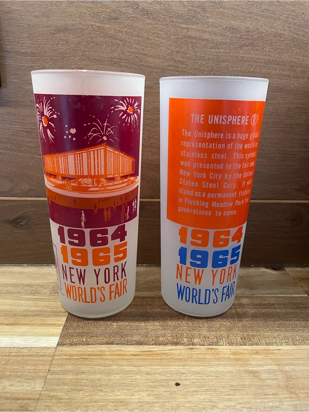 1964-1965 New York World's Fair Frosted Souvenir Glass - Orange & Blue